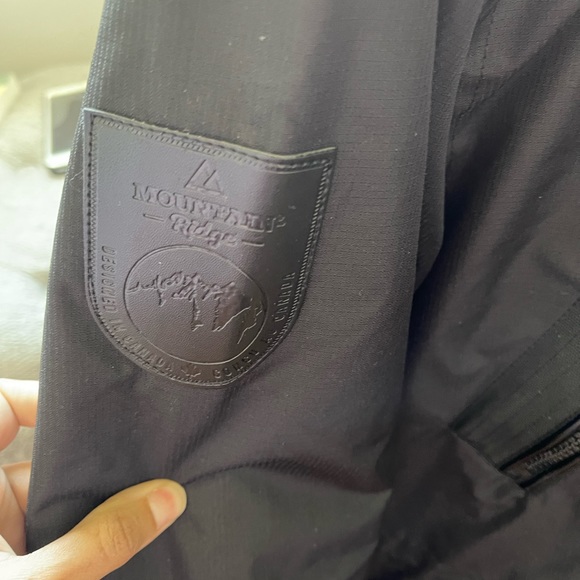 ❌❌SOLD❌❌ Men’s jacket - Picture 2 of 9